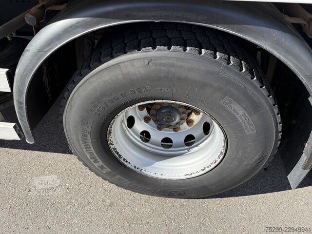 Iveco 260S40 6x2*4 ізотермічний фургон з холодильним агрегатом Carrier Iveco 260S40 6x2*4 Carrier 1050