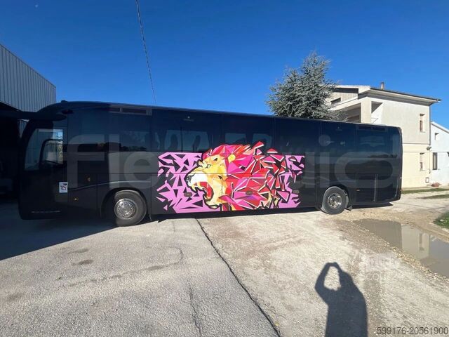 Autocar de turismo IVECO Magelys