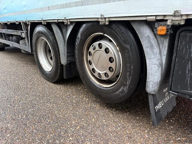 Plateau de chargement MAN 6X2,tautliner,8 tons vooras, Blatt -luft gefederd