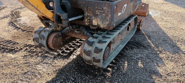 Mini kotrógép Bobcat E17