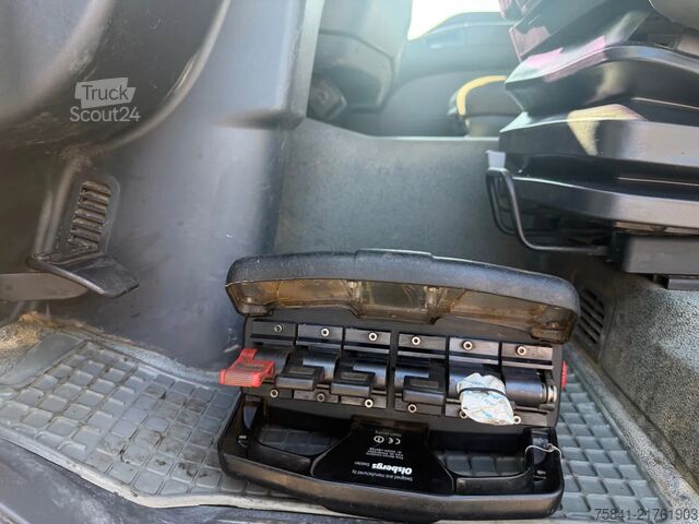 Автокран MAN TGA 33.360 6x6 HIAB 422-8 HIPRO