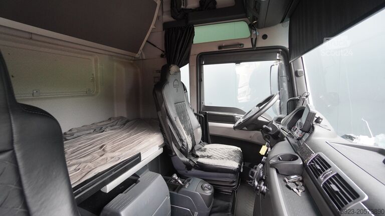 Volumul SZM MAN TGX 18.480 XXL MEGA 731.000KM