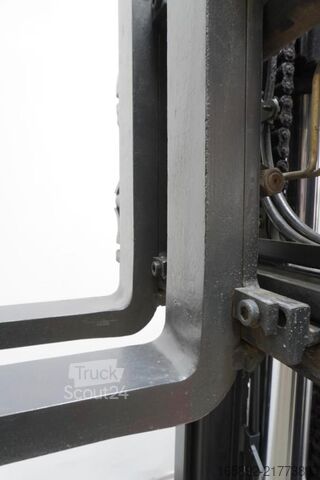 Targonca Linde H 30 D 1202