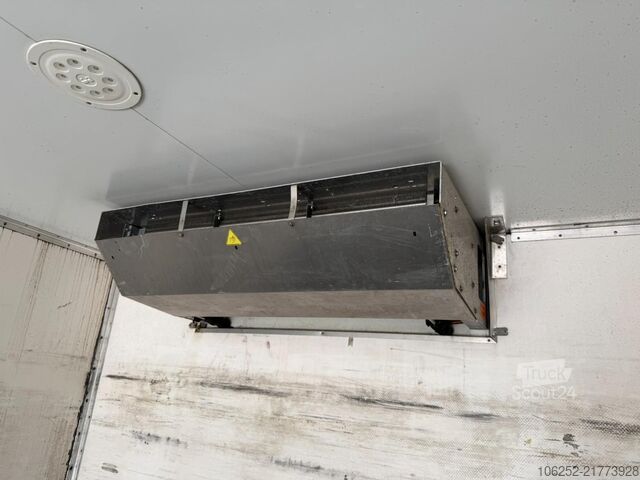 Trasporto refrigerato/congelato DAF LF 290 19T FRIGO CARRIER - BOX 8m40 x 2m46 x 2m...