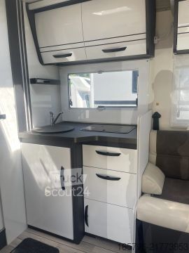Félintegrált lakóautó Forster T 699 LF 140 PS * Automatik * 3,5 t