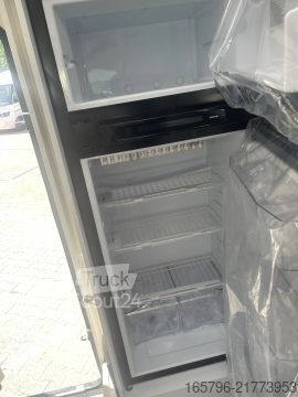 Félintegrált lakóautó Forster T 699 LF 140 PS * Automatik * 3,5 t