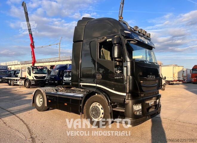 τυπική μονάδα τράκτορα Iveco AS440S56 HIWAY TRATTORE STRADALE
