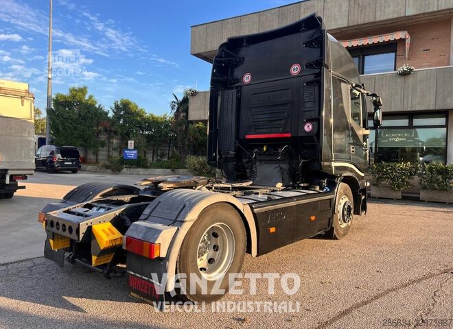 τυπική μονάδα τράκτορα Iveco AS440S56 HIWAY TRATTORE STRADALE