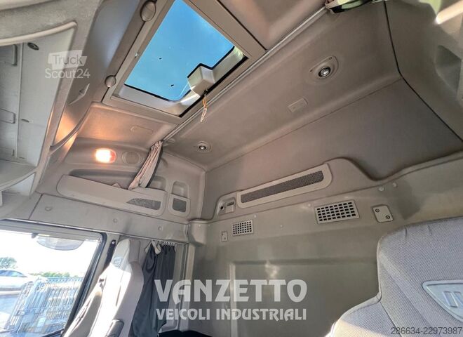 τυπική μονάδα τράκτορα Iveco AS440S56 HIWAY TRATTORE STRADALE
