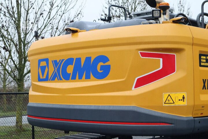 Excavadora sobre orugas XCMG XE260E | ROTOTILT R8 | CUMMINS STAGE V | EC250 ...