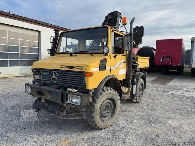 Furgão com grua montada em camião Unimog U 1000  427/10 Kran Hiab 090 KM: 8.600