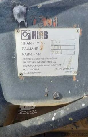 Furgão com grua montada em camião Unimog U 1000  427/10 Kran Hiab 090 KM: 8.600