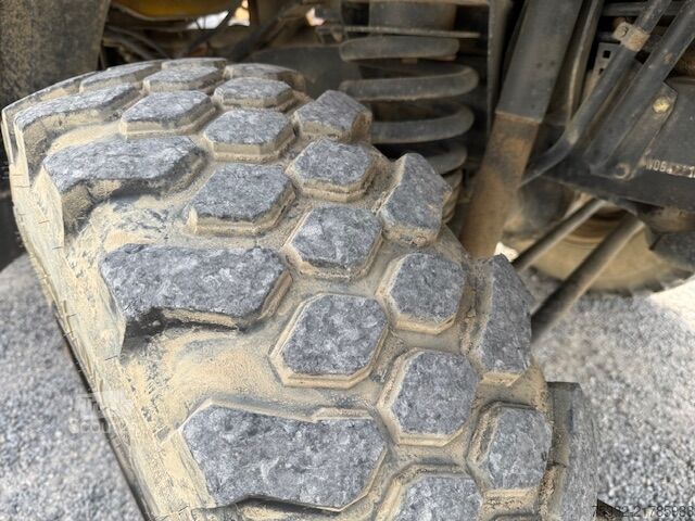 Dodávka s jeřábem na podvozku nákladního auta Unimog U 1000  427/10 Kran Hiab 090 KM: 8.600