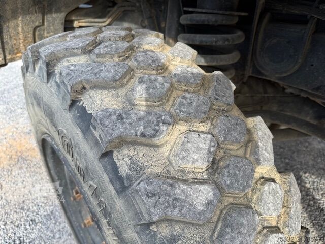 Dodávka s jeřábem na podvozku nákladního auta Unimog U 1000  427/10 Kran Hiab 090 KM: 8.600