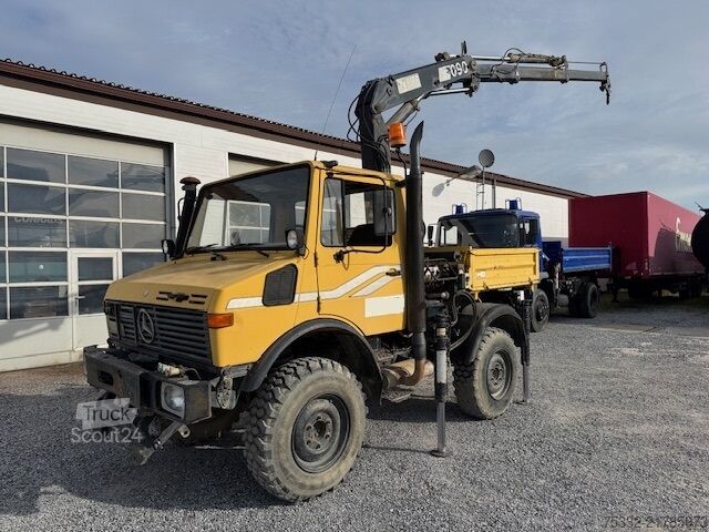 Lastbilmonteret kran Unimog U 1000  427/10 Kran Hiab 090 KM: 8.600