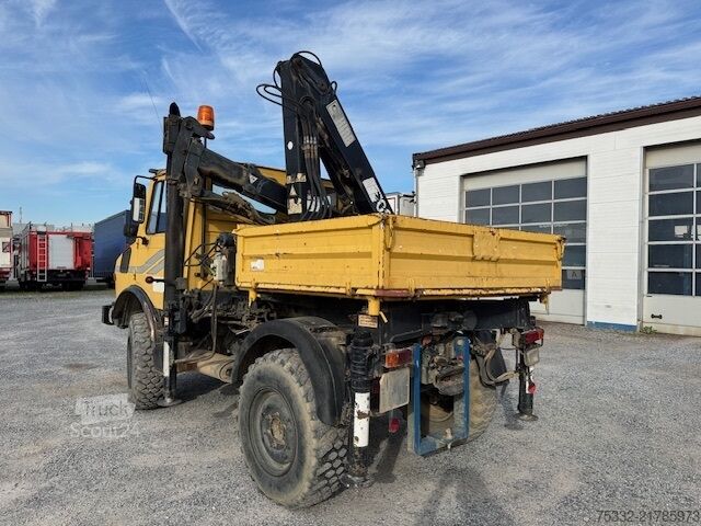 Gru montata su autocarro Unimog U 1000 427/10 Kran Hiab 090 KM: 8.600
