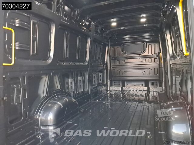 Kombi s vysokou strechou Volkswagen Crafter 177pk Automatik 180PS AHK L4H3 ACC LED ...