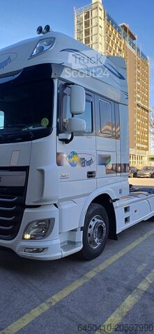 Vakio maantietraktori DAF XF 460 FT