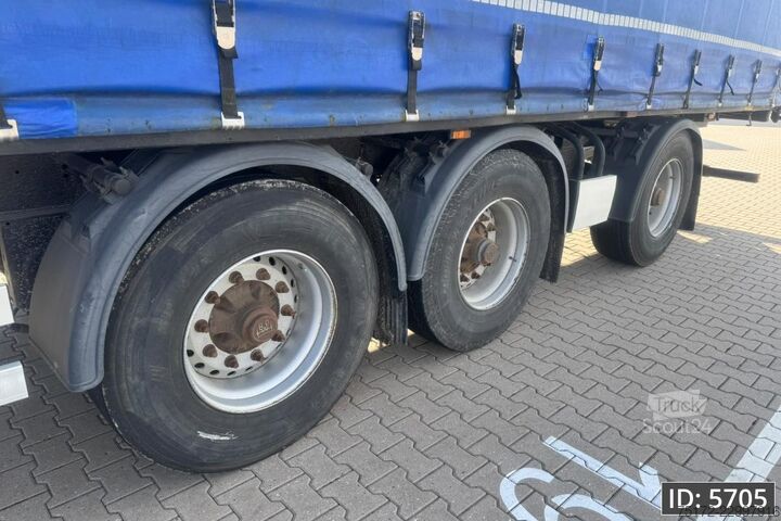 Krone SD / Yönlendirme aksı / Kaldırma aksı / Montajlı forklift / Kampanalı frenler Krone SD / Steering axle / Lift axle / Mounted forkli...