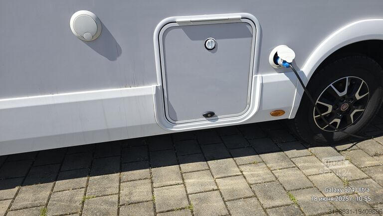 Camping-car semi-intégré Roller Team Kronos 284 TL