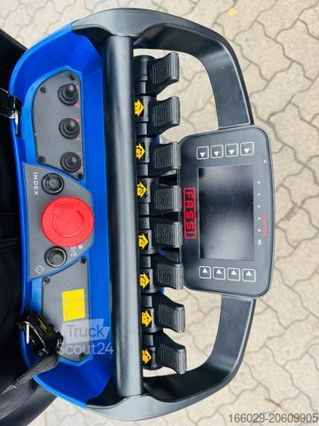 LKW mit Pritsche (offen) VOLVO FH 500 8x4 Kran F710 RA2.27 Jib & Winde Sofort