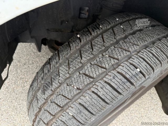 Transporter mit Koffer MERCEDES-BENZ sprinter