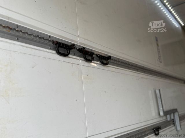 Transporter mit Koffer MERCEDES-BENZ sprinter