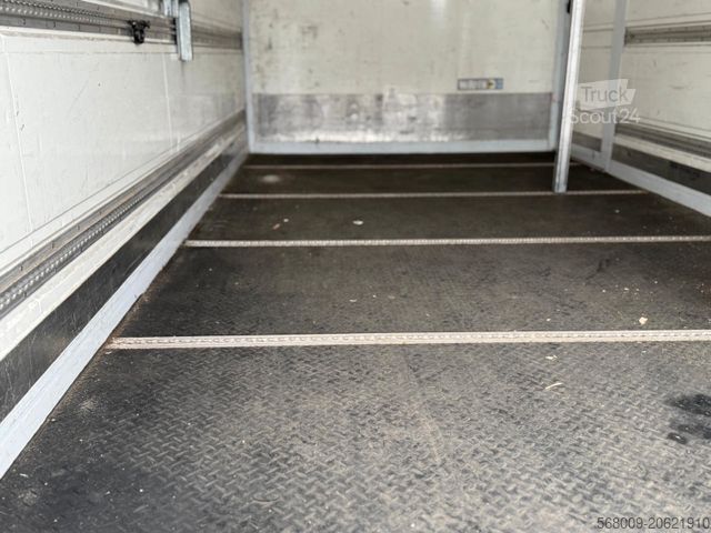 Transporter mit Koffer MERCEDES-BENZ sprinter