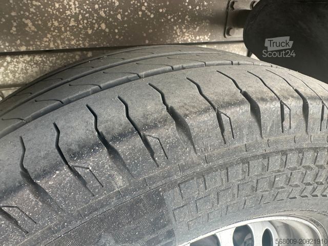 Transporter mit Koffer MERCEDES-BENZ sprinter