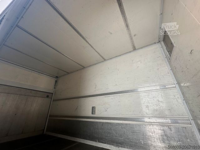 Transporter mit Koffer MERCEDES-BENZ sprinter