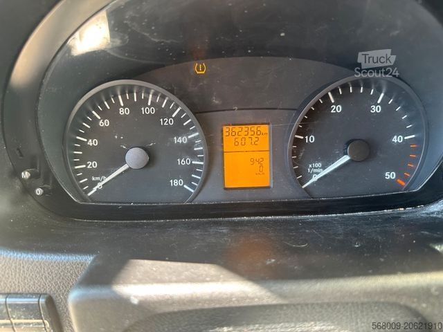 Transporter mit Koffer MERCEDES-BENZ sprinter