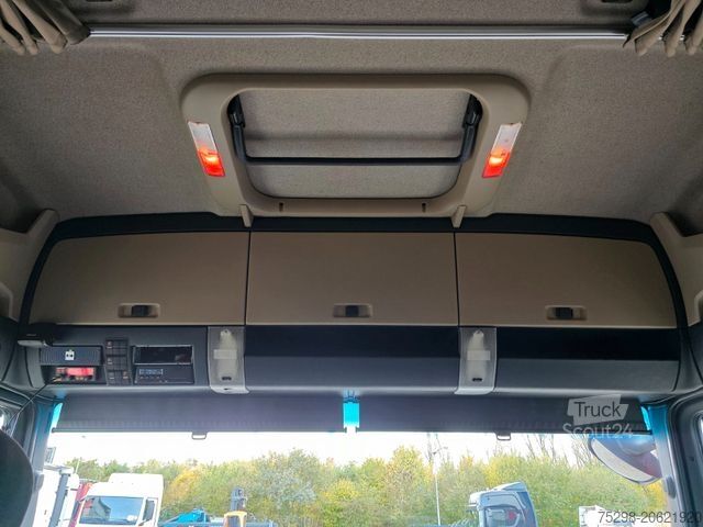 Standard SZM MAN TGX 18.460 4X2 BLS / Retarder / 2 Tanks / ADR AT