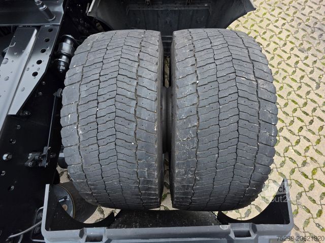 Standardní tahač MAN TGX 18.460 4X2 BLS / Retarder / 2 Tanks / ADR AT