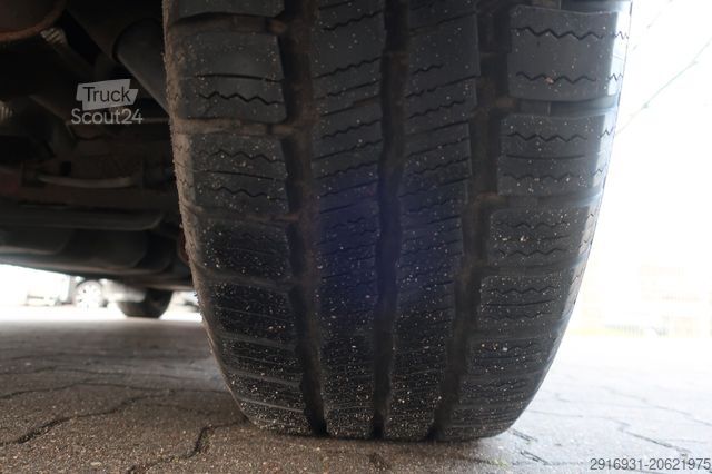 Camion de pompiers VOLKSWAGEN T5 Transporter Hochdach lang/KTW/Klima/FN: A76