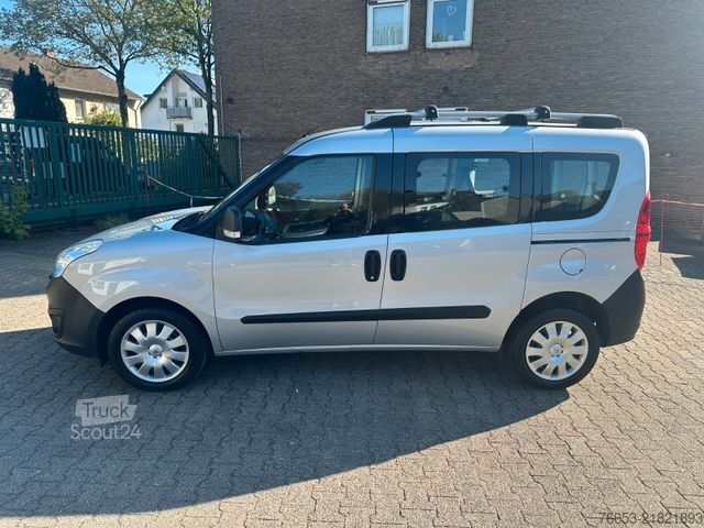 Minibus OPEL Combo 70kw * 5-Sitze * Klima * 107016 km * PDC