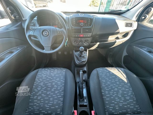 Minibus OPEL Combo 70kw * 5-Sitze * Klima * 107016 km * PDC