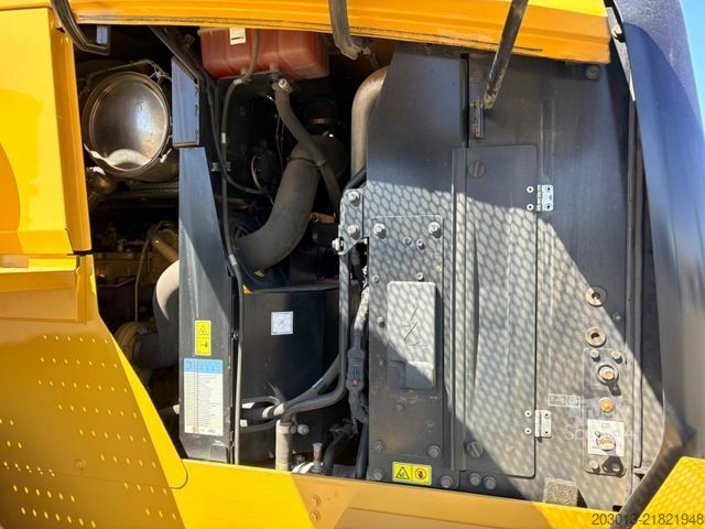 Колісний навантажувач CATERPILLAR 930M Radlader mit Schaufel 2.090 BTH