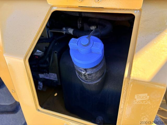 Колісний навантажувач CATERPILLAR 930M Radlader mit Schaufel 2.090 BTH