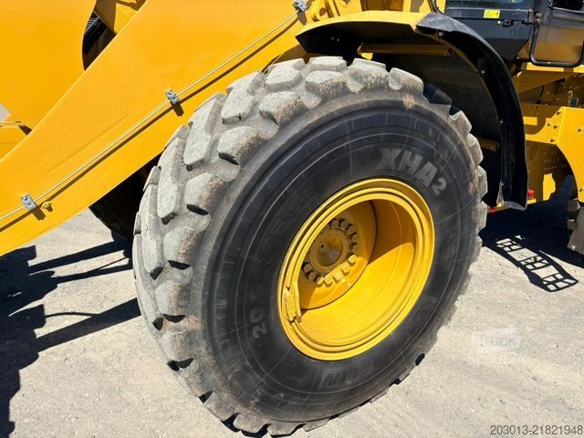 Колісний навантажувач CATERPILLAR 930M Radlader mit Schaufel 2.090 BTH