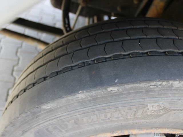 Nákladné auto s plochou korbou a plachtou DAF FA LF45, EURO 5, SIDEWALLS, TAIL LIFT
