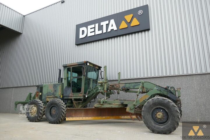 Niveladora Caterpillar 130G Ex-army