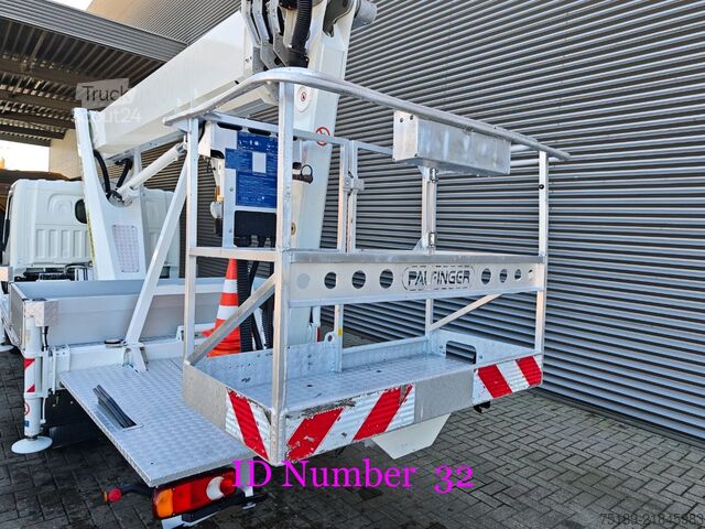 Hefplatform Nissan Cabstar 35.12 NT400 Palfinger P210 BK