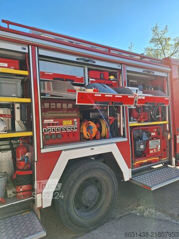 Camion de pompiers ÖAF 17.272 FA M90