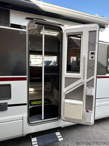 інтегрований автокемпер Bürstner Elegance I 920 G