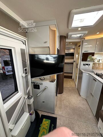 інтегрований автокемпер Bürstner Elegance I 920 G