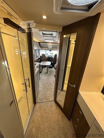 інтегрований автокемпер Bürstner Elegance I 920 G