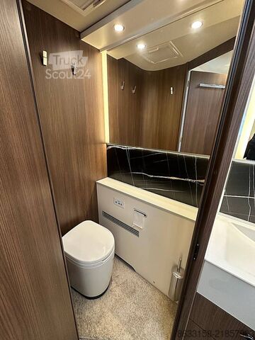 інтегрований автокемпер Bürstner Elegance I 920 G