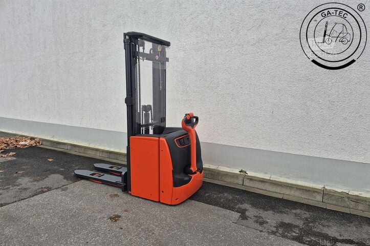 Chariot élévateur à grande levée Linde L14i