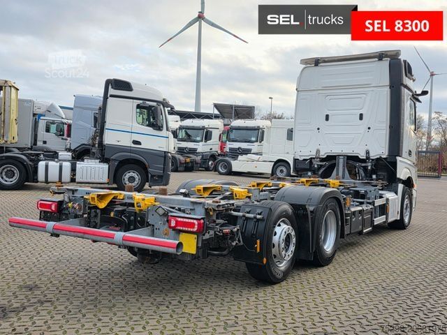Camion porte-caisses amovibles MERCEDES-BENZ Actros 2545 /Retarder/2 Tanks/Xenon/Liftachse/6D