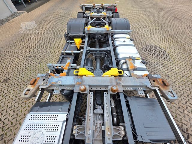 Camion porte-caisses amovibles MERCEDES-BENZ Actros 2545 /Retarder/2 Tanks/Xenon/Liftachse/6D